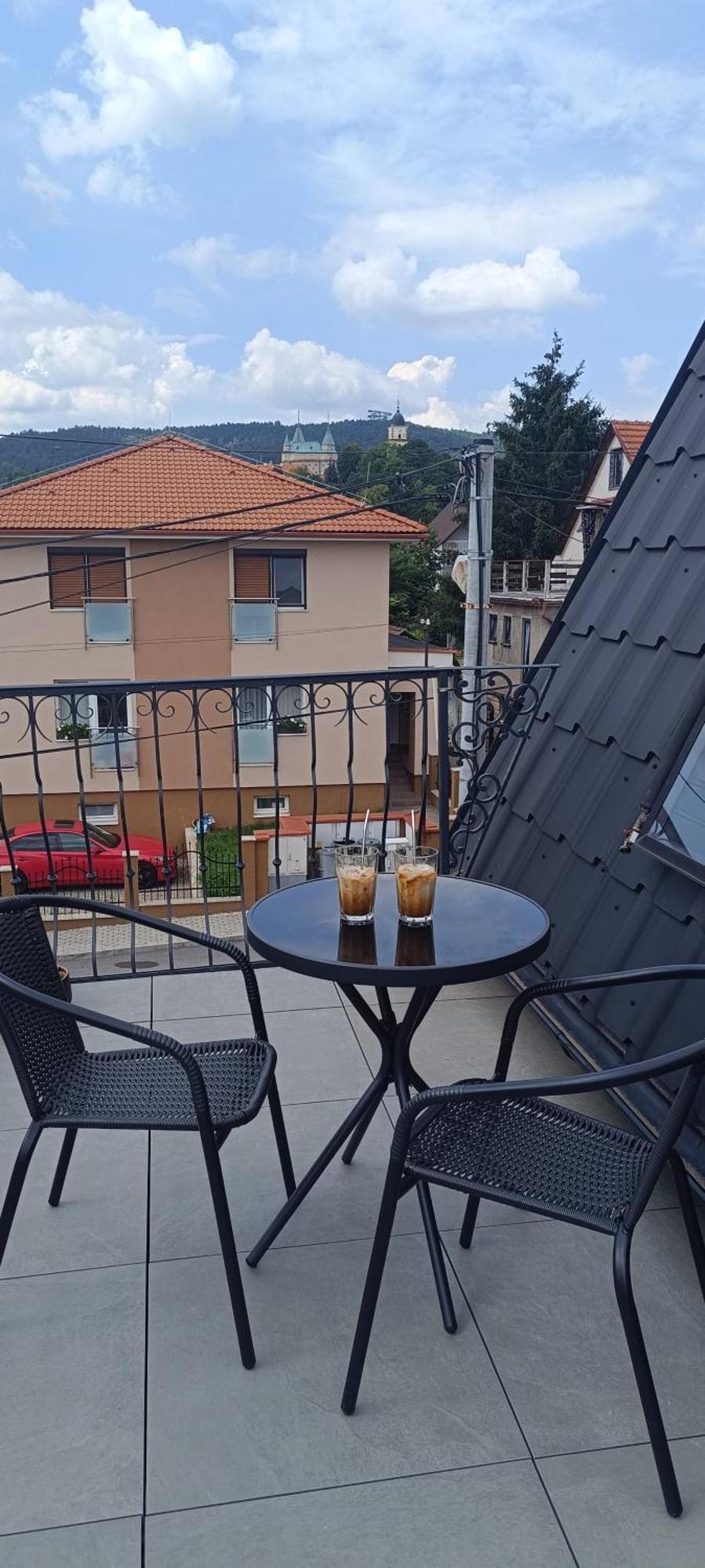 Apartman S Vyhladom Na Bojnicky Zamok Бойнице Экстерьер фото